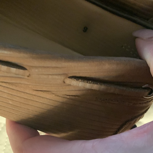 Tod’s men Gommino rubbed brown suede driving shoe. Hardly worn. W/dust bag sz 9 - Picture 12 of 16